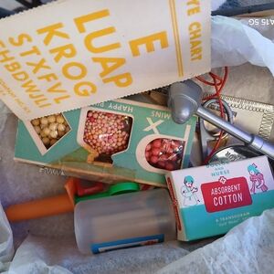 Retro Party Supplies Set